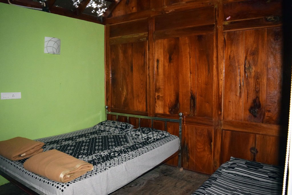 Luxury Suite with HillView